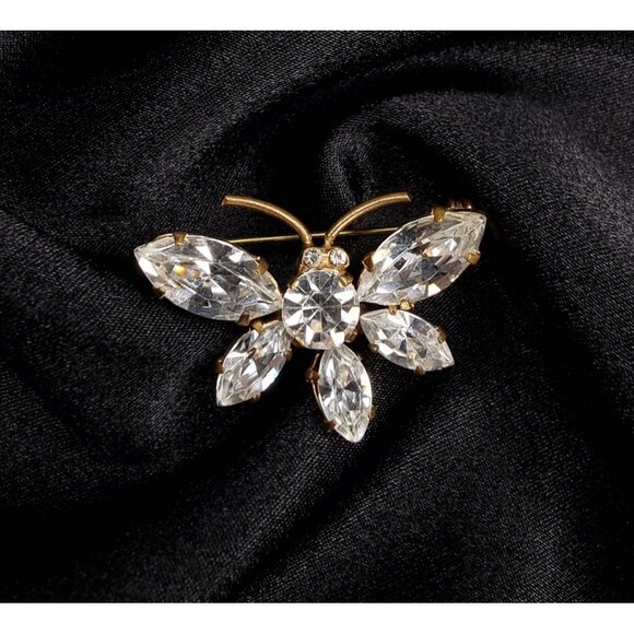 Vintage 1950s Austria Rhinestone Butterfly Brooch Pin Gold-Tone Unsigned - Picture 2 of 6